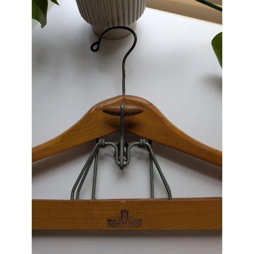 VINTAGE‎ Made In USA Harmony House Wooden Suit Hanger Dark Academia VTG